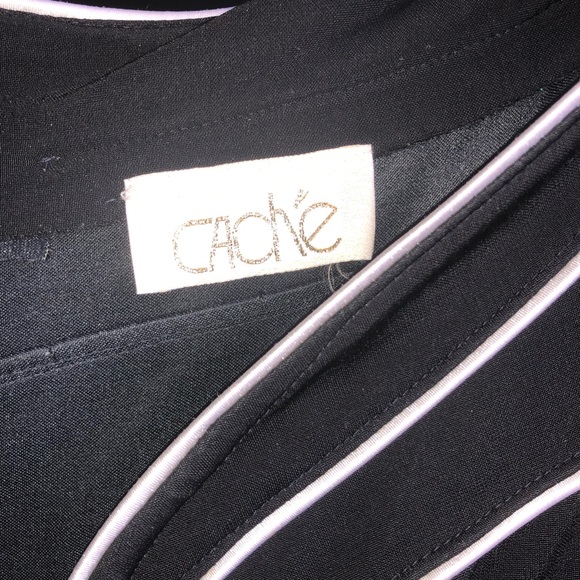 Black and white gown - Picture 3 of 5